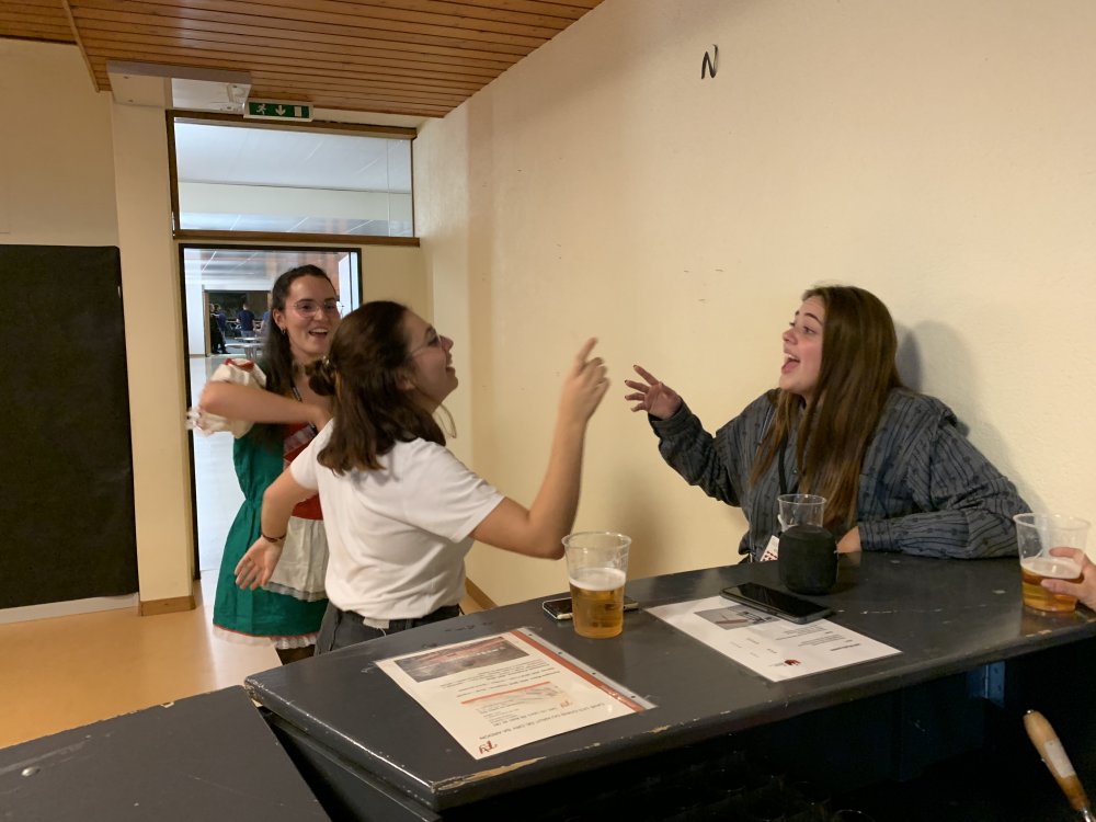 09_80108233-D0C4-4BC4-9EE1-E908260B5084