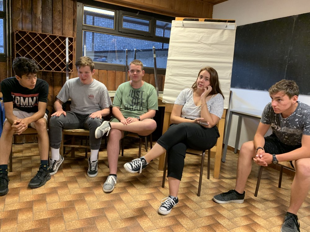 4F81C273-496D-4109-BBD8-93B1D558279A