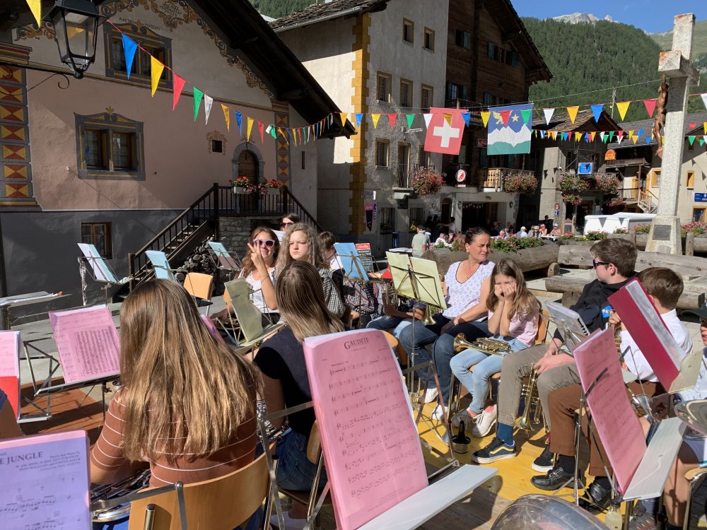 76EC482B-63CE-449F-B75B-7EAF81E20160