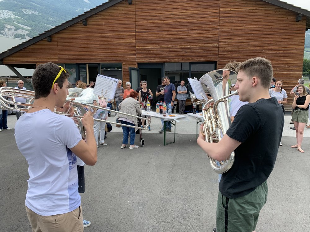 037AC664-DB43-45C3-A3EA-2FD8397F3327