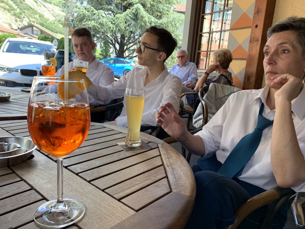 8DED99E5-FDBF-452E-8532-F5EF3D566E25