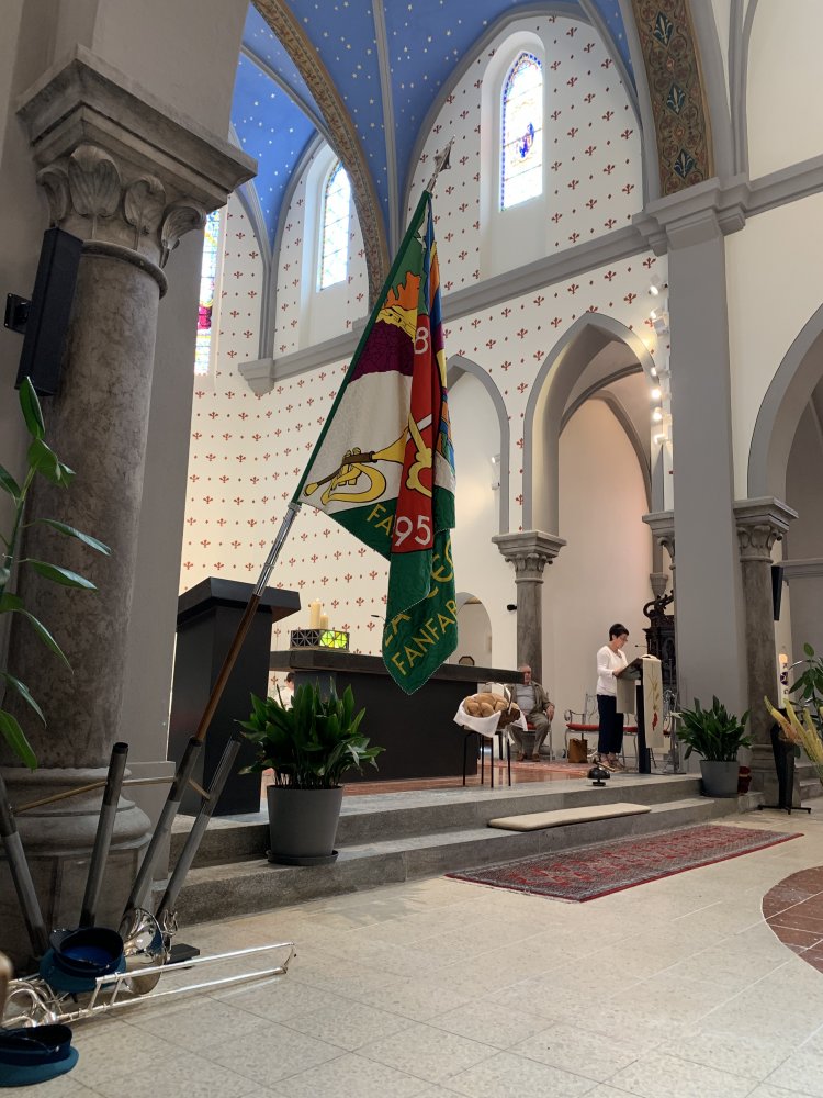 98D933AA-B0DC-4D39-A51A-48E22A02EC36