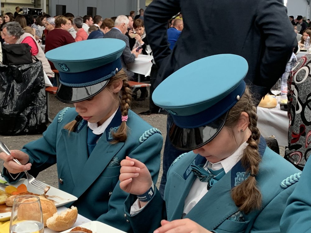 7D939FA5-A0F0-4C73-B103-3386ABFA3969