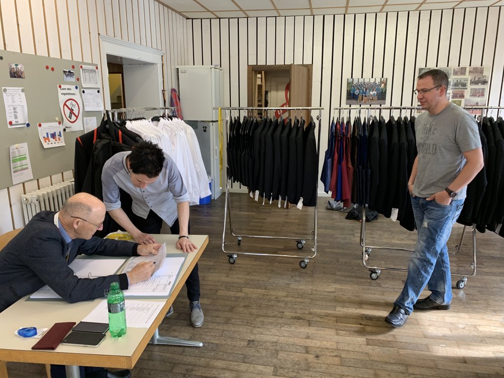 8DCEFF7F-FEF1-4D31-B8F9-B63A2CDD8ECB